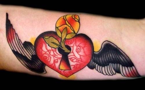 86 Ideas con tatuajes y diseños de corazones