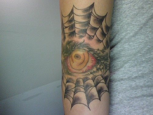 augen tattoo 1019