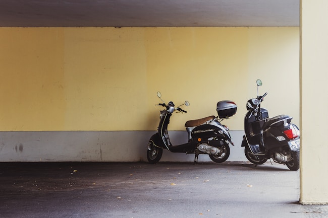 ¿Qué significa soñar con un parking o aparcamiento de coches?