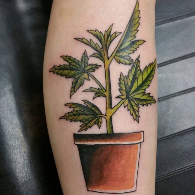 tatuaje cannabis161