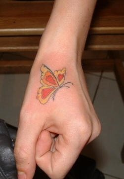 60 Tatuajes En La Mano De Varios Tipos