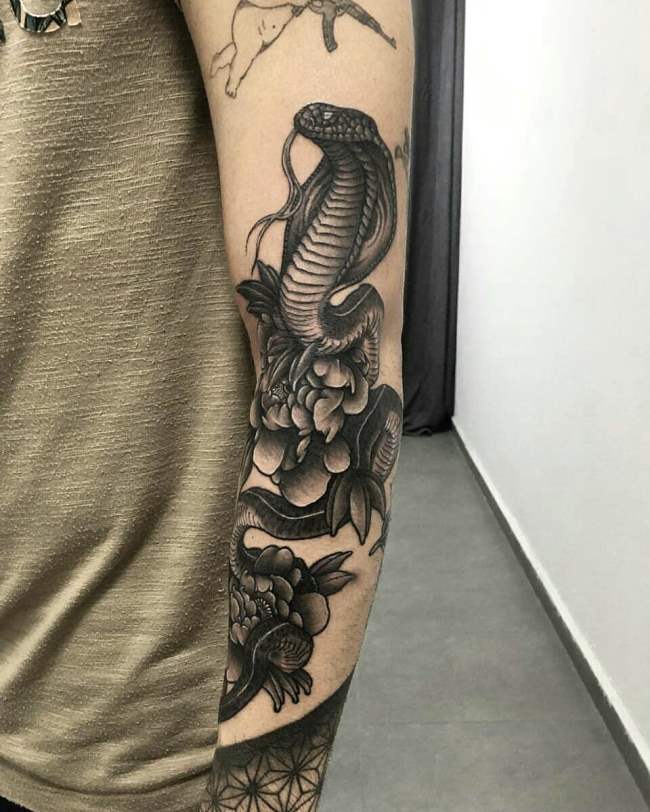 tattoo cobra 74