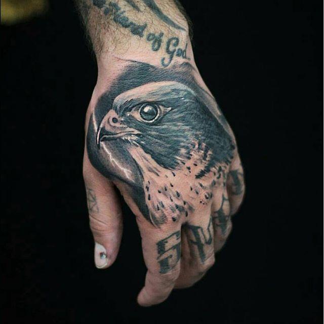 tatuaggio mano 33