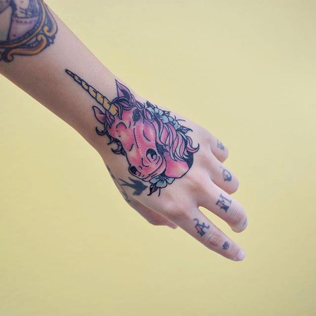 tatuaggio mano 77